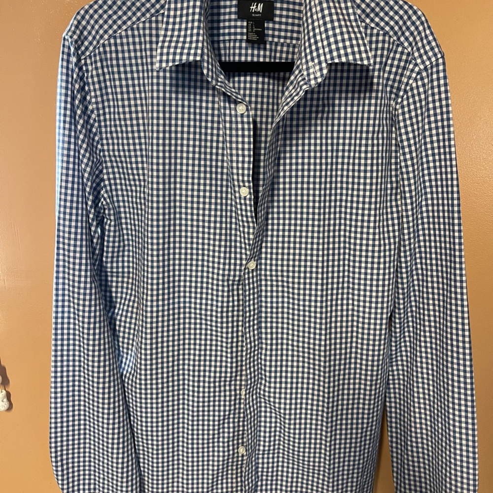 H&M Slim Fit Button down collared shirt